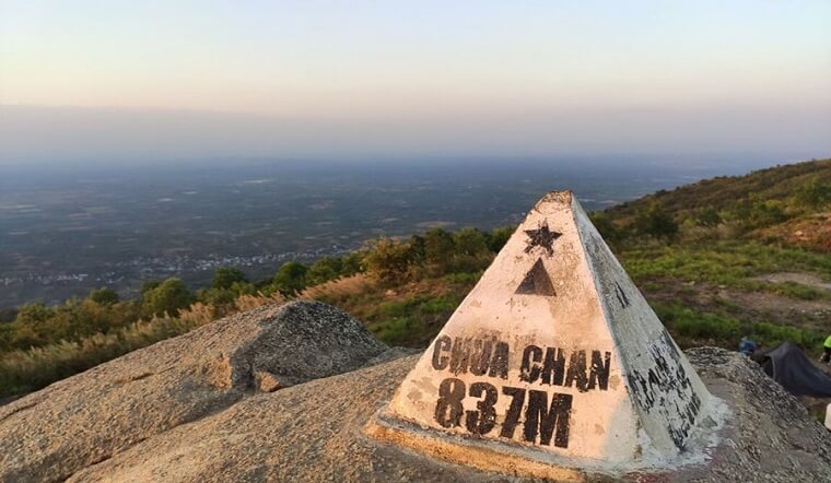Tour Núi Chứa Chan